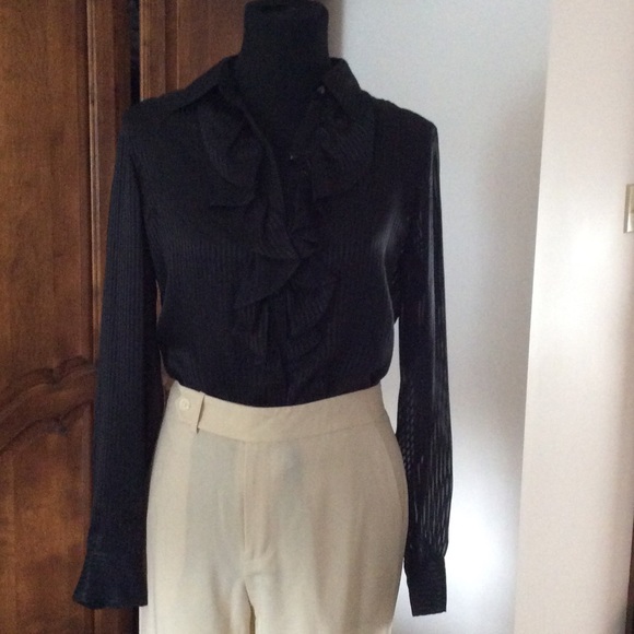 Lauren Ralph Lauren Tops - ⭐️Lauren Ralph Lauren blackruffled front blouse
